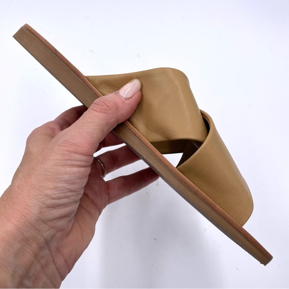 NEW Everlane Light Taupe Tan Leather Day Crossover Sandal in Size 6.5 - Picture 7 of 10